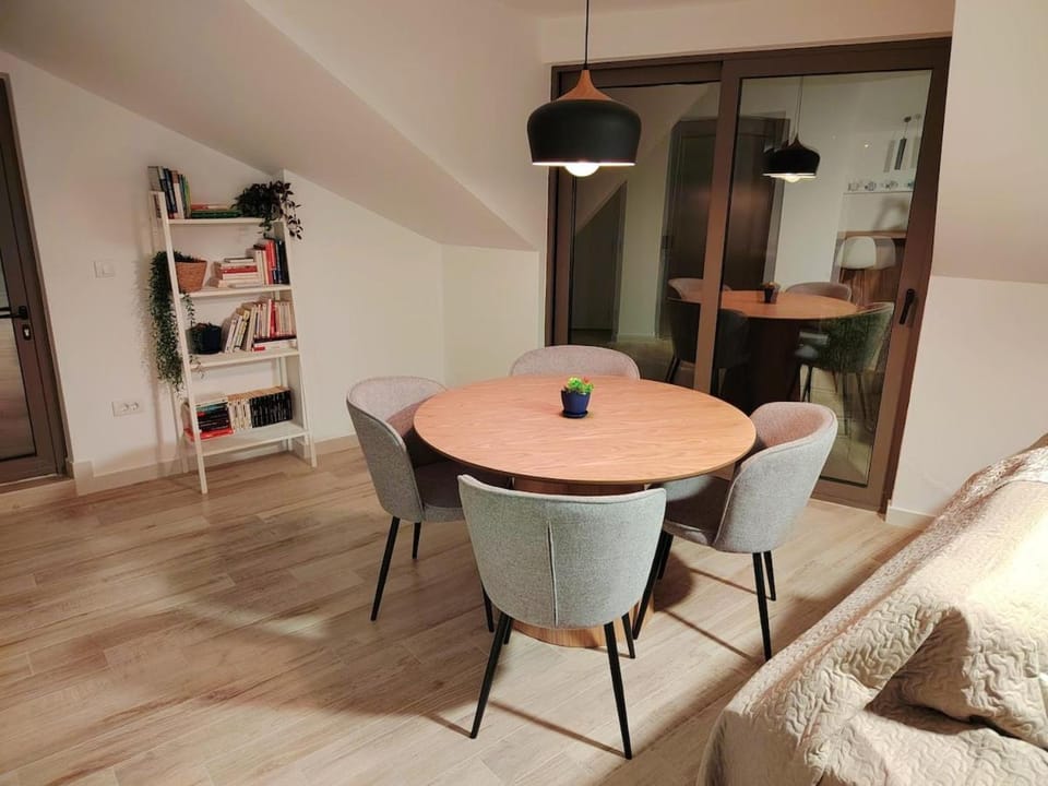 3 1D2 Mini Condos , Modern 2-bedroom penthouse Apartment in Kotor Municipality
