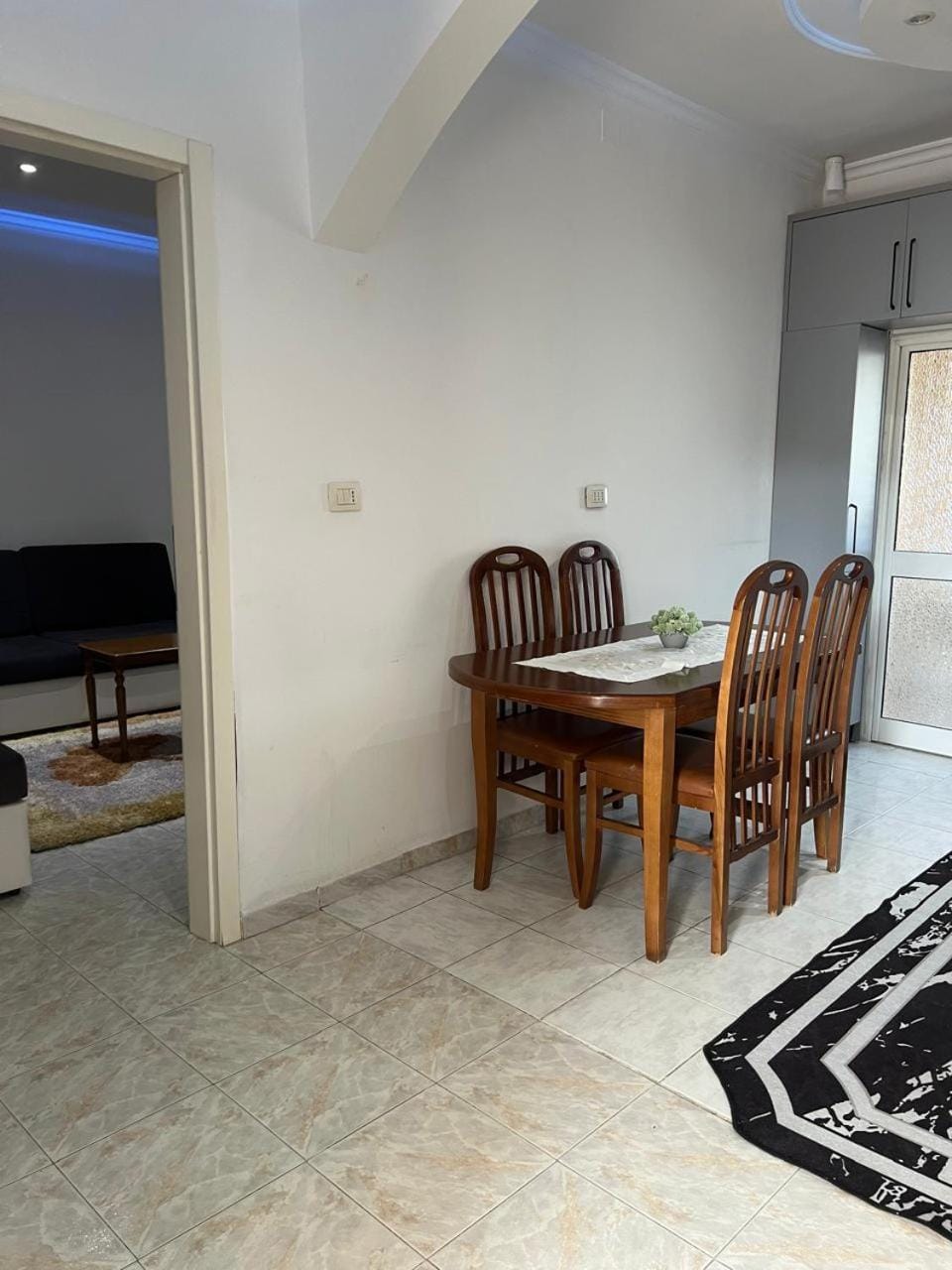 Property building, Living room, Seating area, Dining area