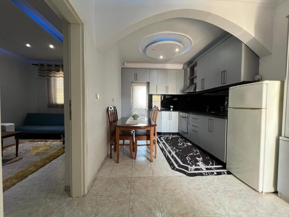 TV and multimedia, Kitchen or kitchenette, dishwasher, oven, wardrobe