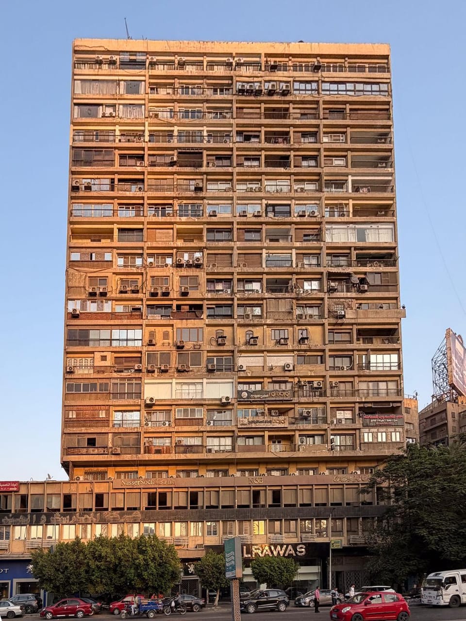 Property building, Day, City view, Location, Parking