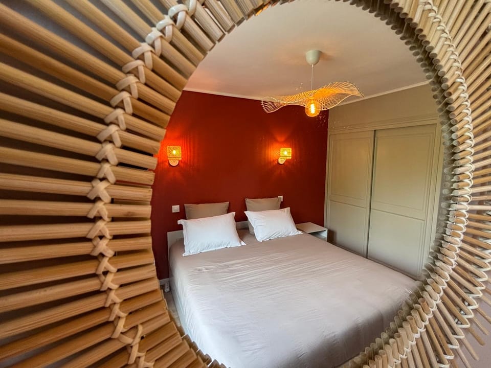 Bed, Photo of the whole room, Bedroom, wardrobe