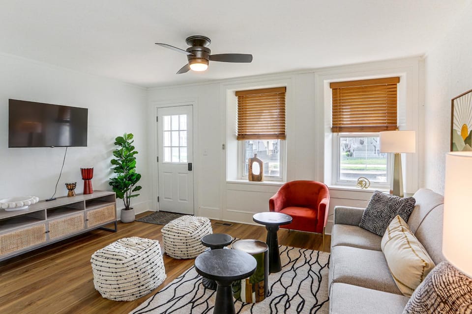 4 Mi to Cedar Point! Spacious Home w/ Fenced Yard House in Sandusky