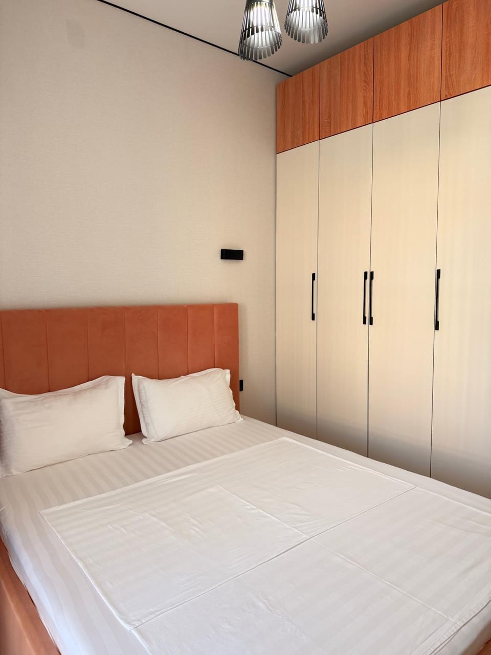 Bed, Photo of the whole room, Bedroom, wardrobe