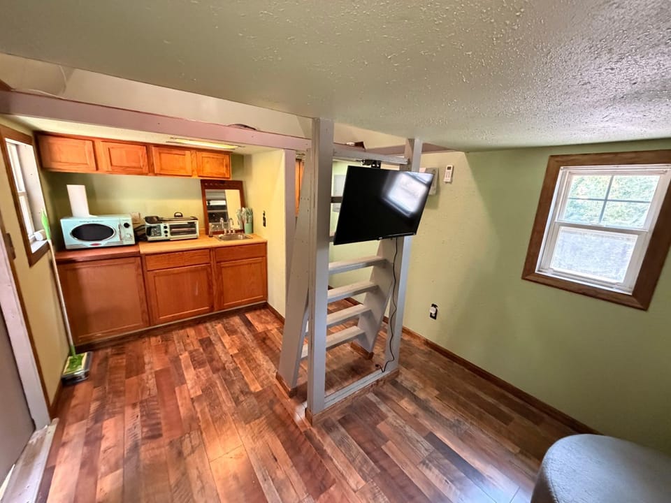Private Cabin Near Table Rock Lake! Room Cabin in Table Rock Lake