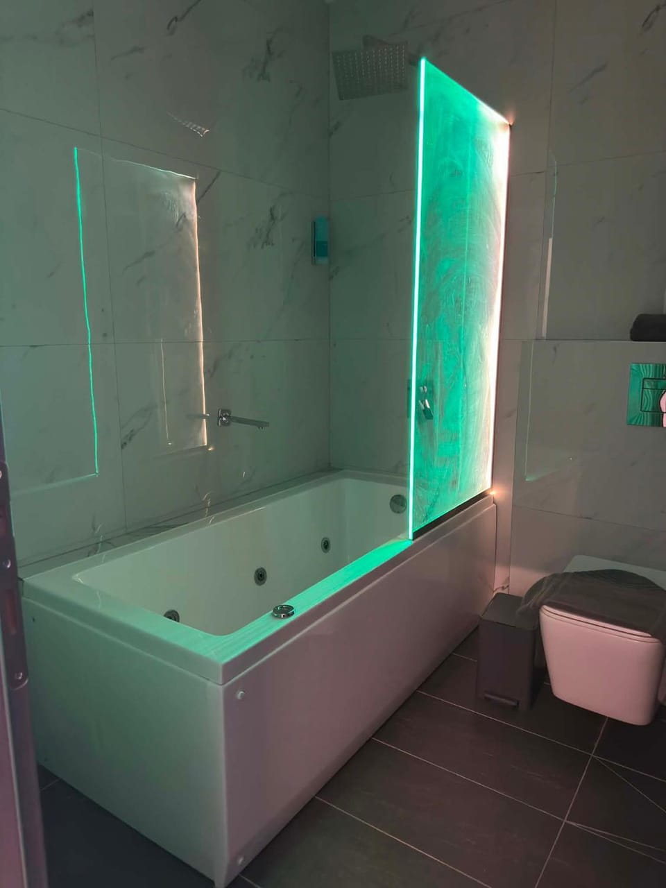 Hot Tub, Bathroom, Bath