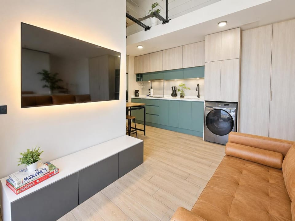 TV and multimedia, Kitchen or kitchenette, Living room, washing machine