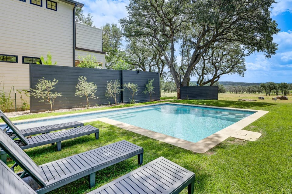 Pool & Lake Access! Dual Homes on Canyon Lake House in Canyon Lake