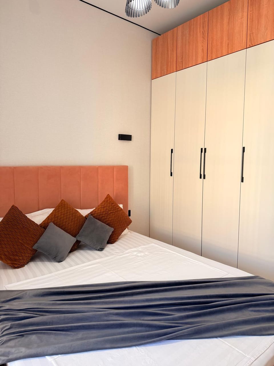 Bed, Photo of the whole room, Bedroom, wardrobe