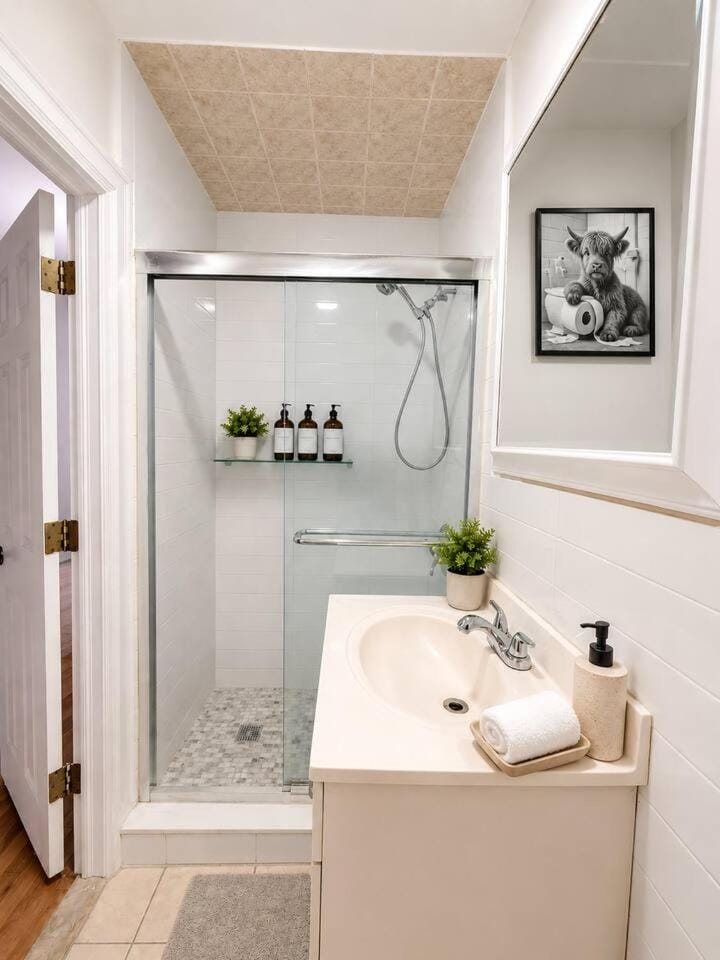 Private Room Near JSQ PATH 15 min NYC Access Vacation rental in Jersey City