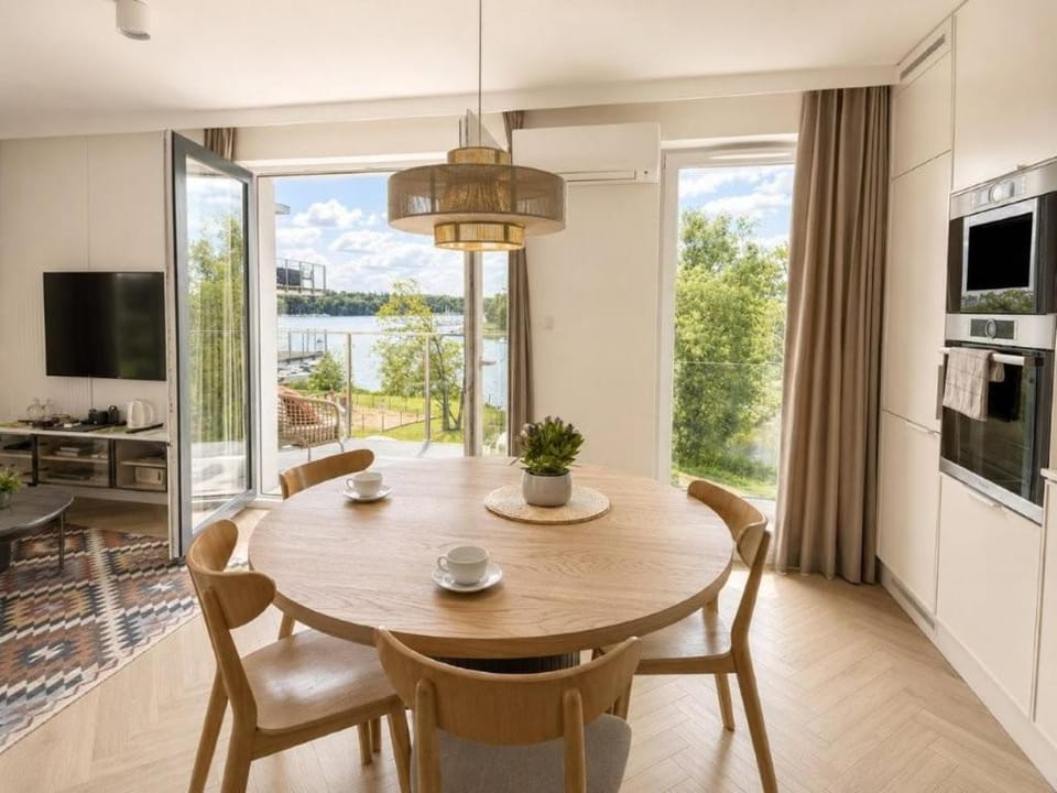 Natural landscape, TV and multimedia, View (from property/room), Balcony/Terrace, Kitchen or kitchenette, Dining area, oven