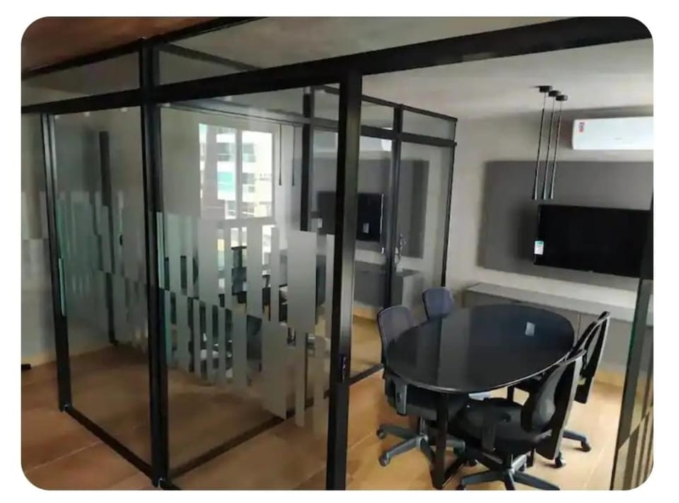 Meeting/conference room