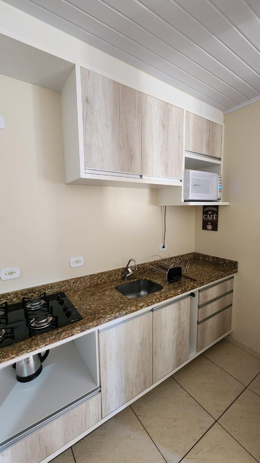 Kitchen or kitchenette, pet friendly, stove