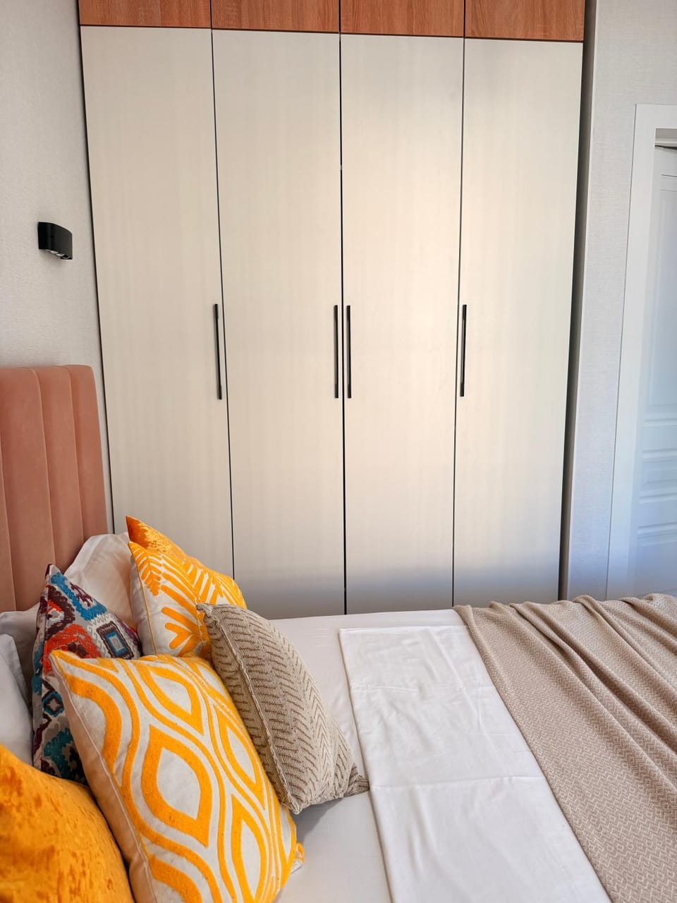 Bed, Photo of the whole room, Bedroom, wardrobe