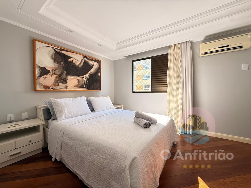 Bed, Photo of the whole room, Bedroom, air conditioner