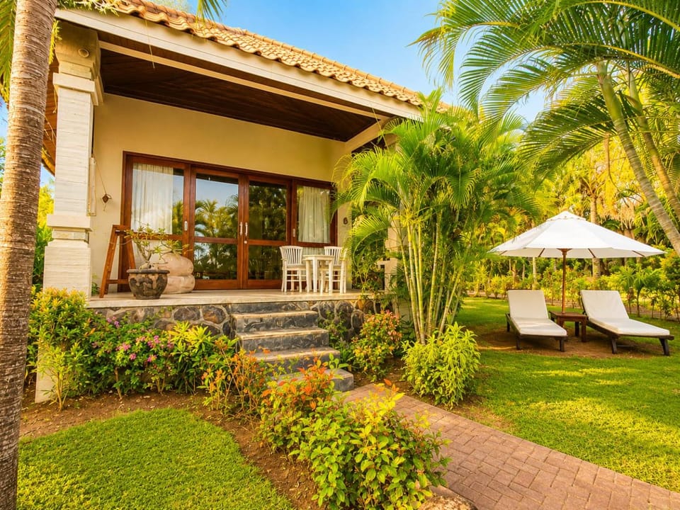 Garden, Garden view, Pool view, sunbed