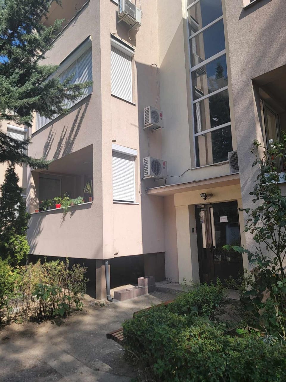 Property building, Garden view