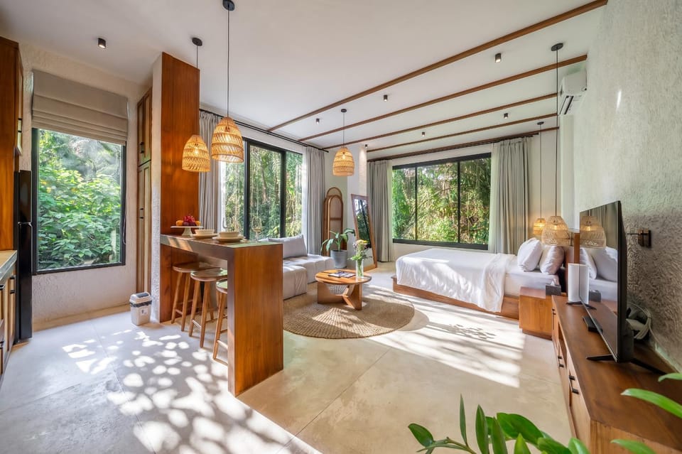 Photo of the whole room, Bedroom