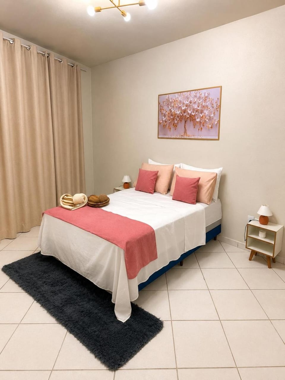 Bed, Photo of the whole room, Bedroom