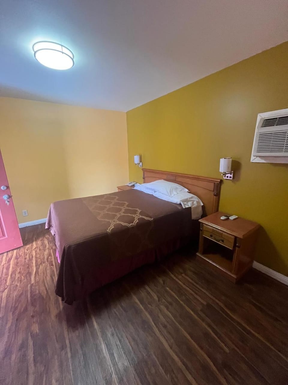 Bed, Bedroom, air conditioner