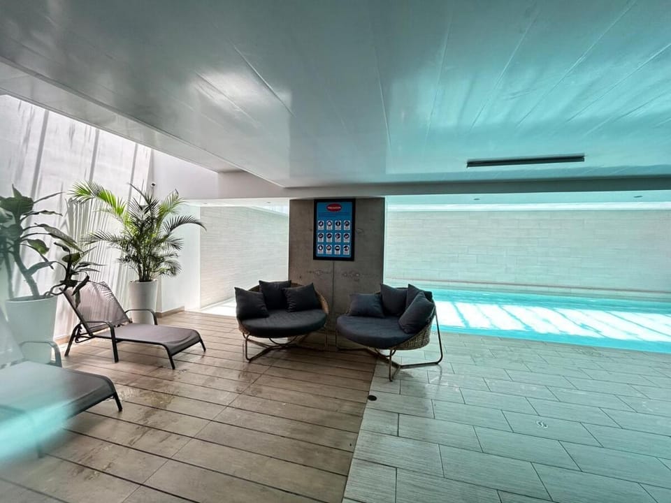 Luxury Executive Suite, Pool & Rooftop 360 Apartment in Quito