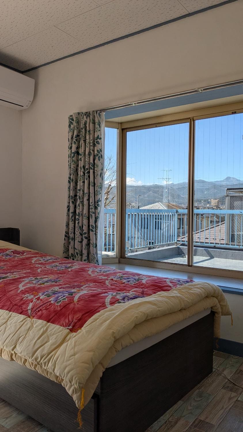 Mettaguesthouse慈しみの宿 Bed and Breakfast in Japan