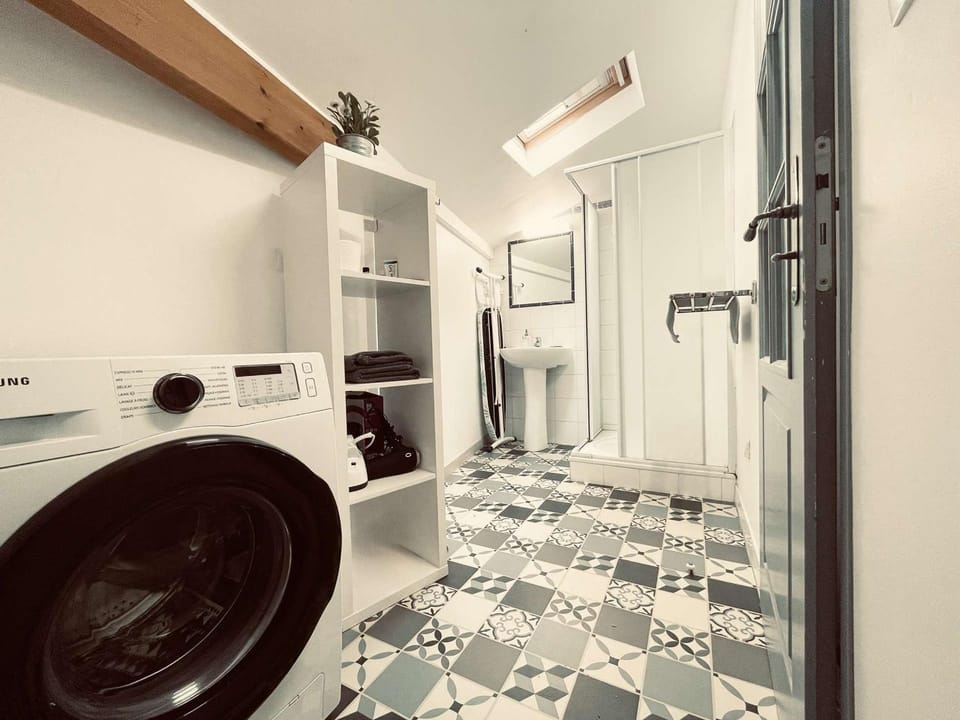Appartement centre-ville - 4 pers. - FR-1-900-6 Apartment in Le Lavandou