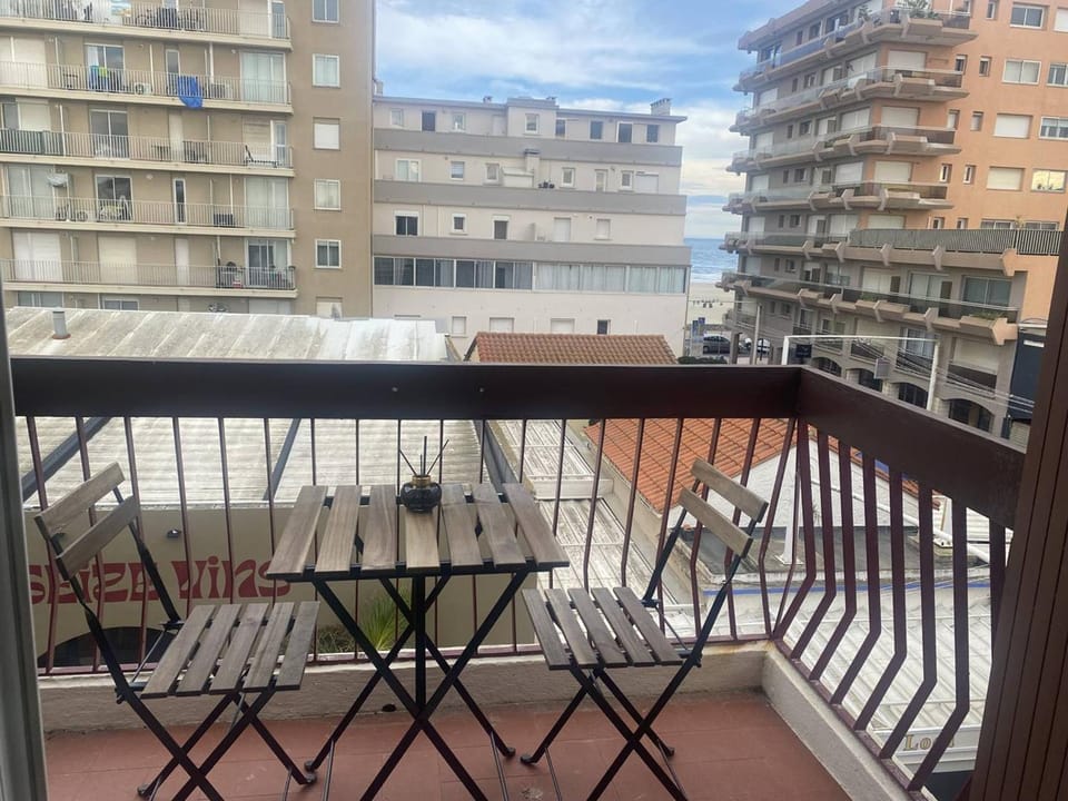 Appartement traversant avec parking - 4 pers. - FR-1-833-48 Apartment in Canet-en-Roussillon