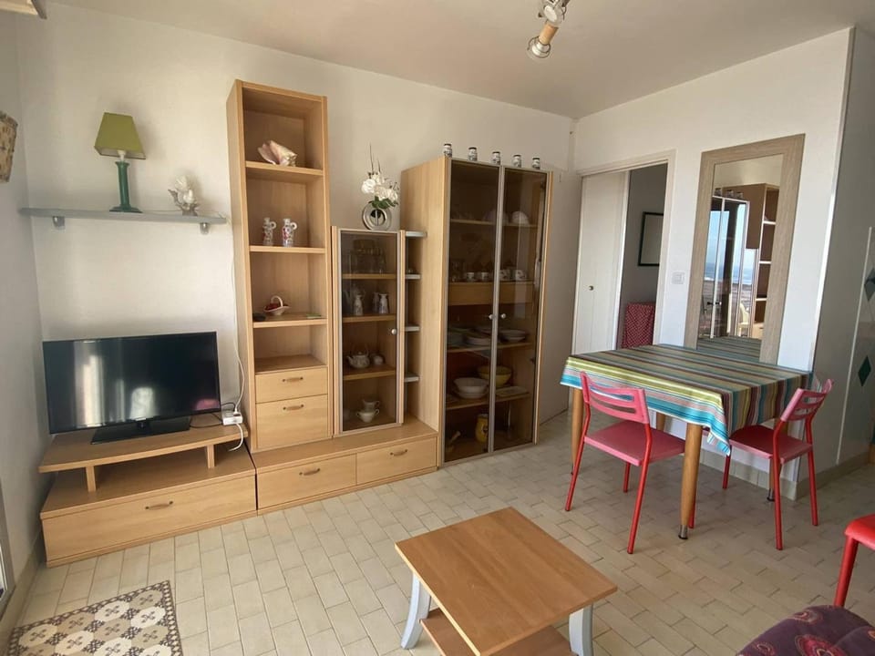 Appartement avec terrasse vue mer - 4 pers. - FR-1-696-156 Apartment in Canet-en-Roussillon
