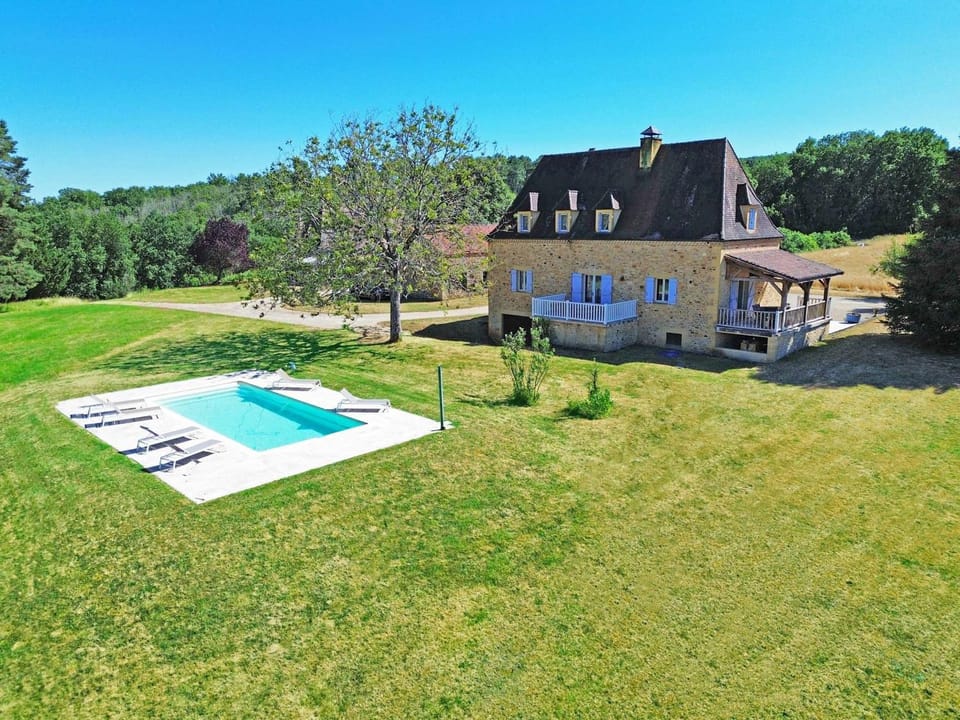 Superbe maison de campagne, piscine et climatisation - FR-1-824-30 House in Le Bugue