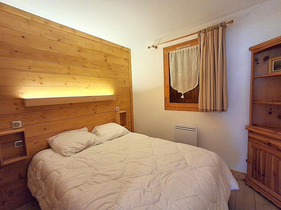 Appartement vue montagne en centre - 6 pers. - FR-1-411-1050 Apartment in Les Allues