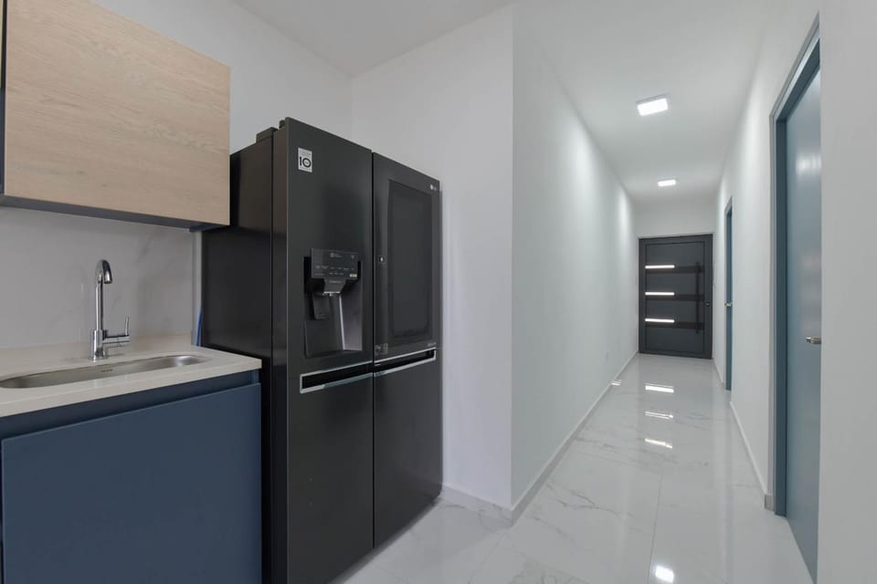 Sleek 2BR Retreat Tanki Leendert Apartment in Oranjestad