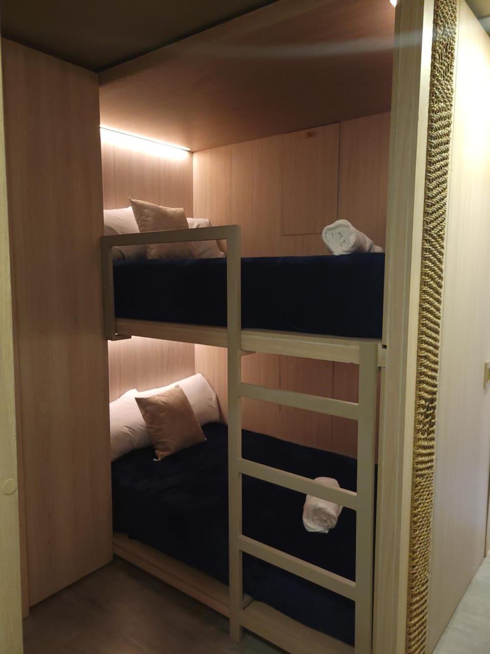 bunk bed