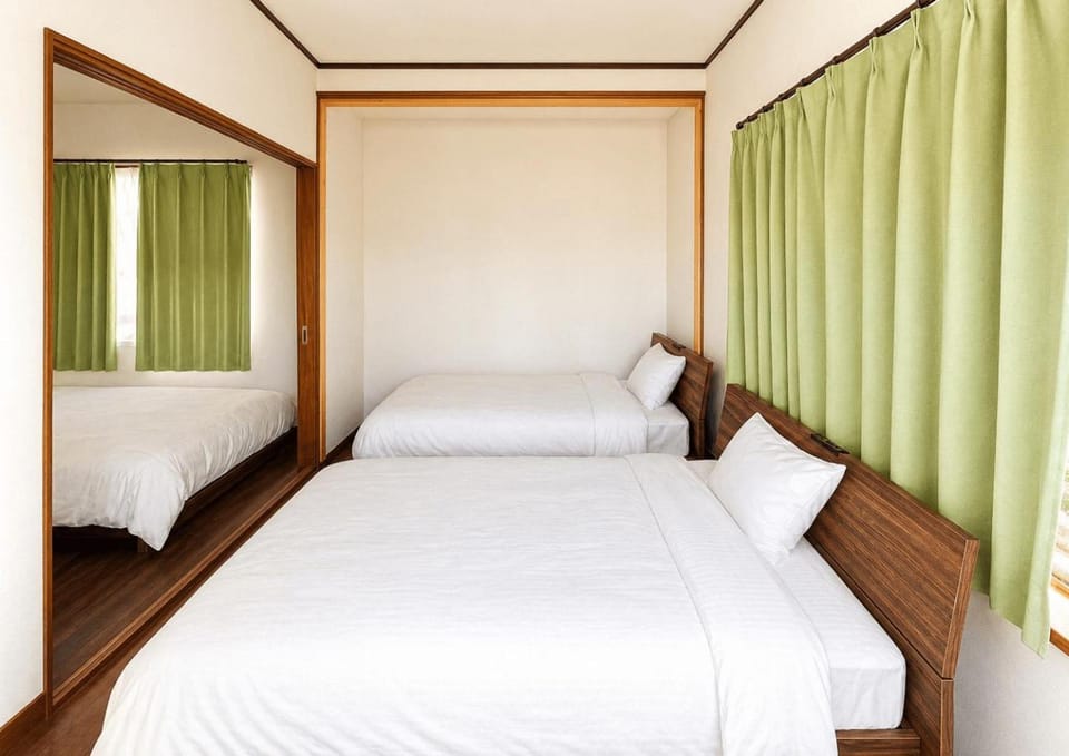 Photo of the whole room, Bedroom