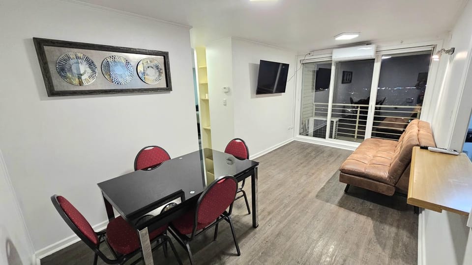 Departamento amplio con balcón y vista a la ciudad y la bahía Apartment in Puerto Montt