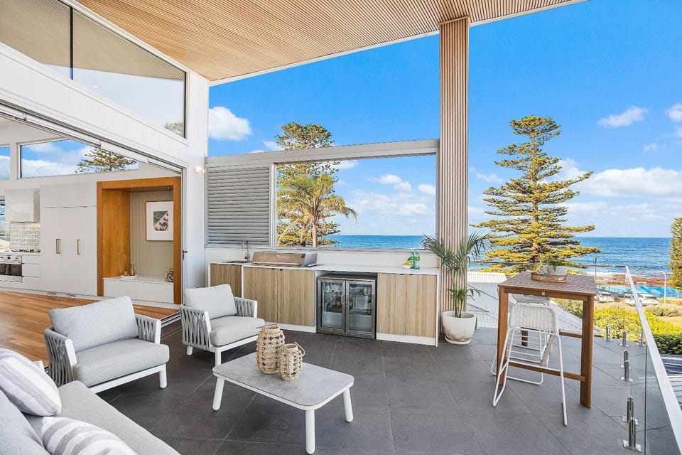 Patio, Day, BBQ facilities, View (from property/room), Balcony/Terrace, Seating area, Dining area, Evening entertainment