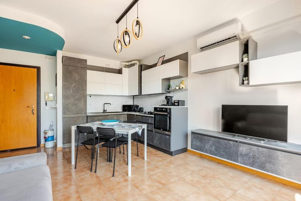 Communal lounge/ TV room, TV and multimedia, Kitchen or kitchenette, Dining area, Evening entertainment, dishwasher, oven, pet friendly, stove