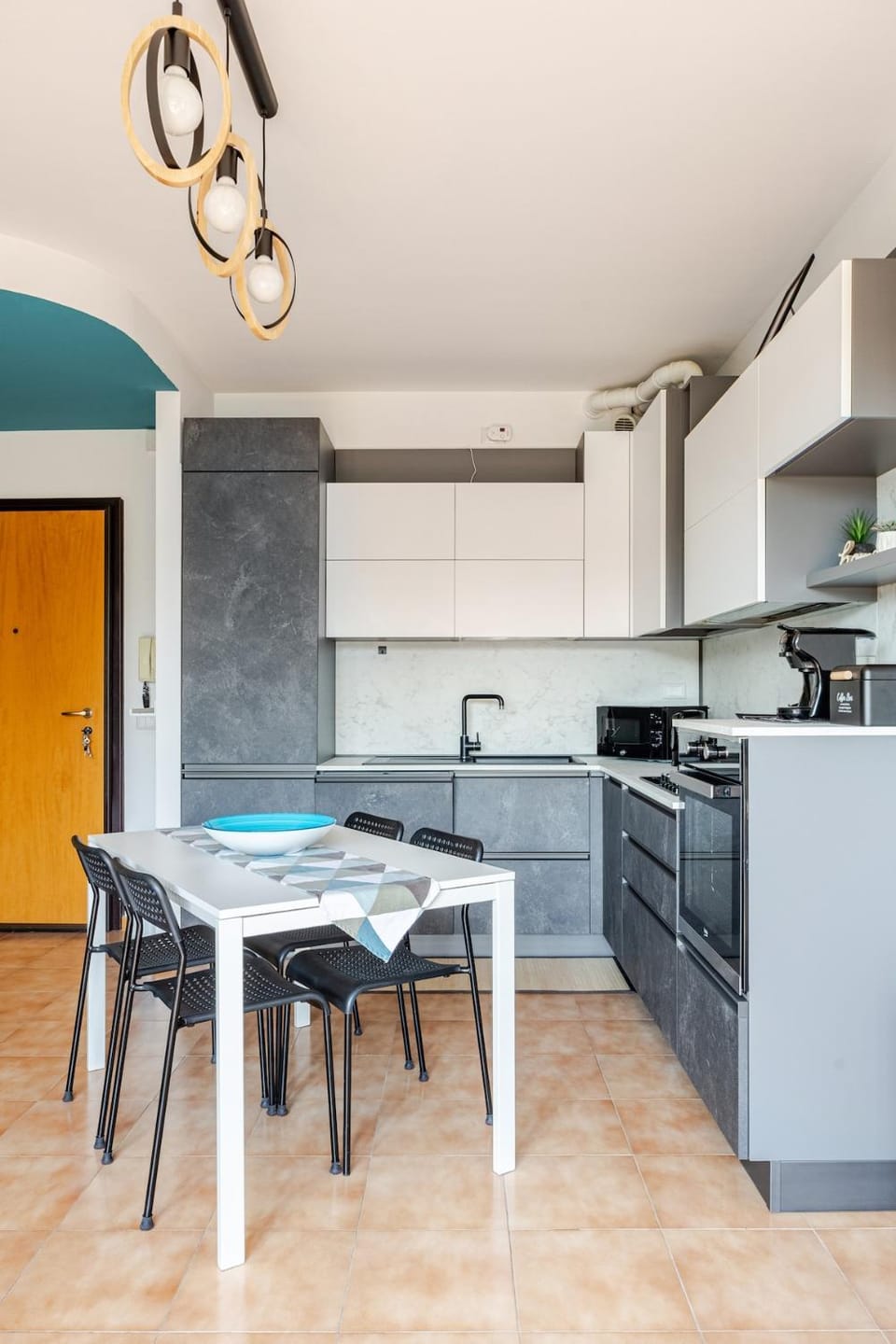 Kitchen or kitchenette, Dining area, dishwasher, oven, pet friendly, stove