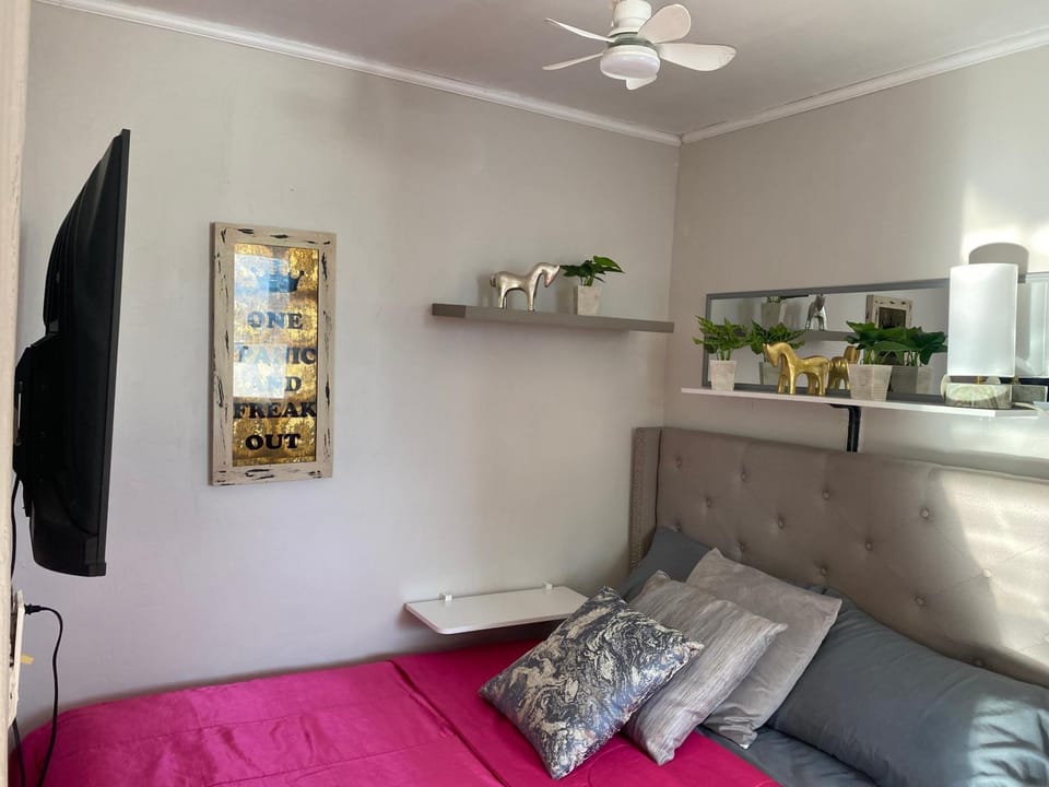 King size family room Vacation rental in Panama City, Panama