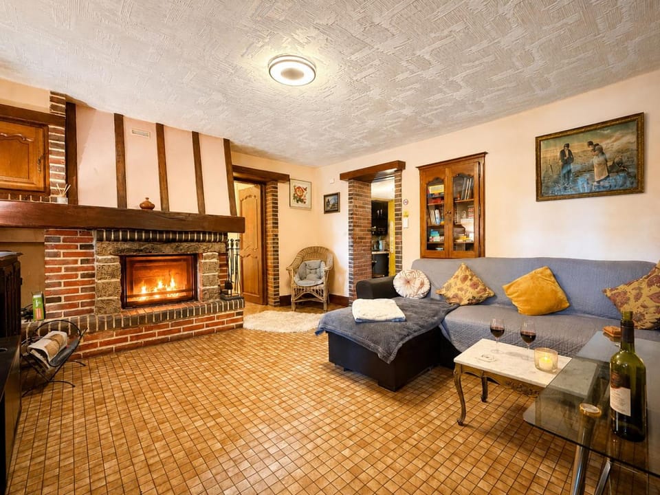 TV and multimedia, Living room, fireplace, fireplace
