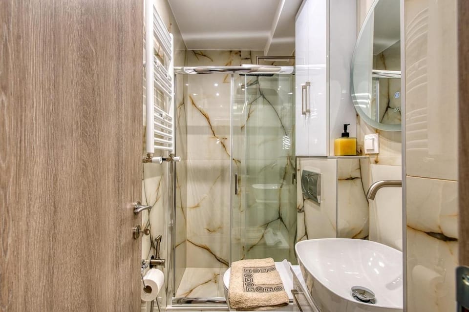 Thessaloniki Retreat - Walk Everywhere by ΜΡS Apartment in Thessaloniki