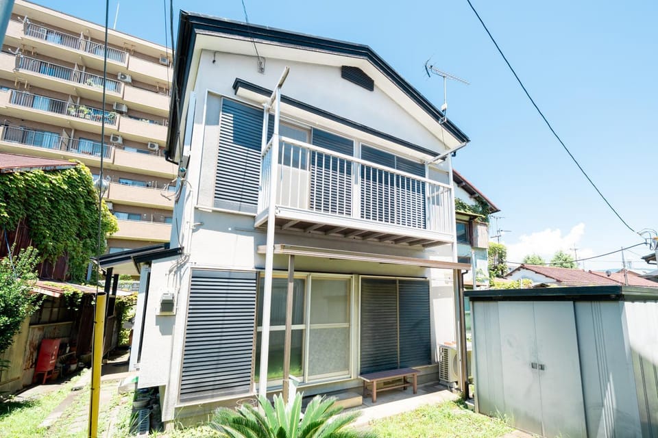 Property building, Day