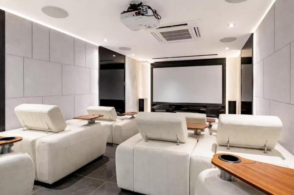 VVPHU65 Brand New Lake View 2BR Aqua Pool & Gym Phuket Apartment in Choeng Thale