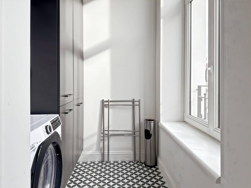 laundry, washing machine
