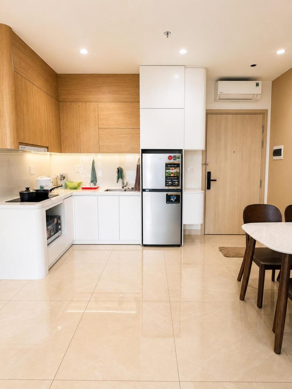 Da Nang Riverside Retreat Apartment in Da Nang