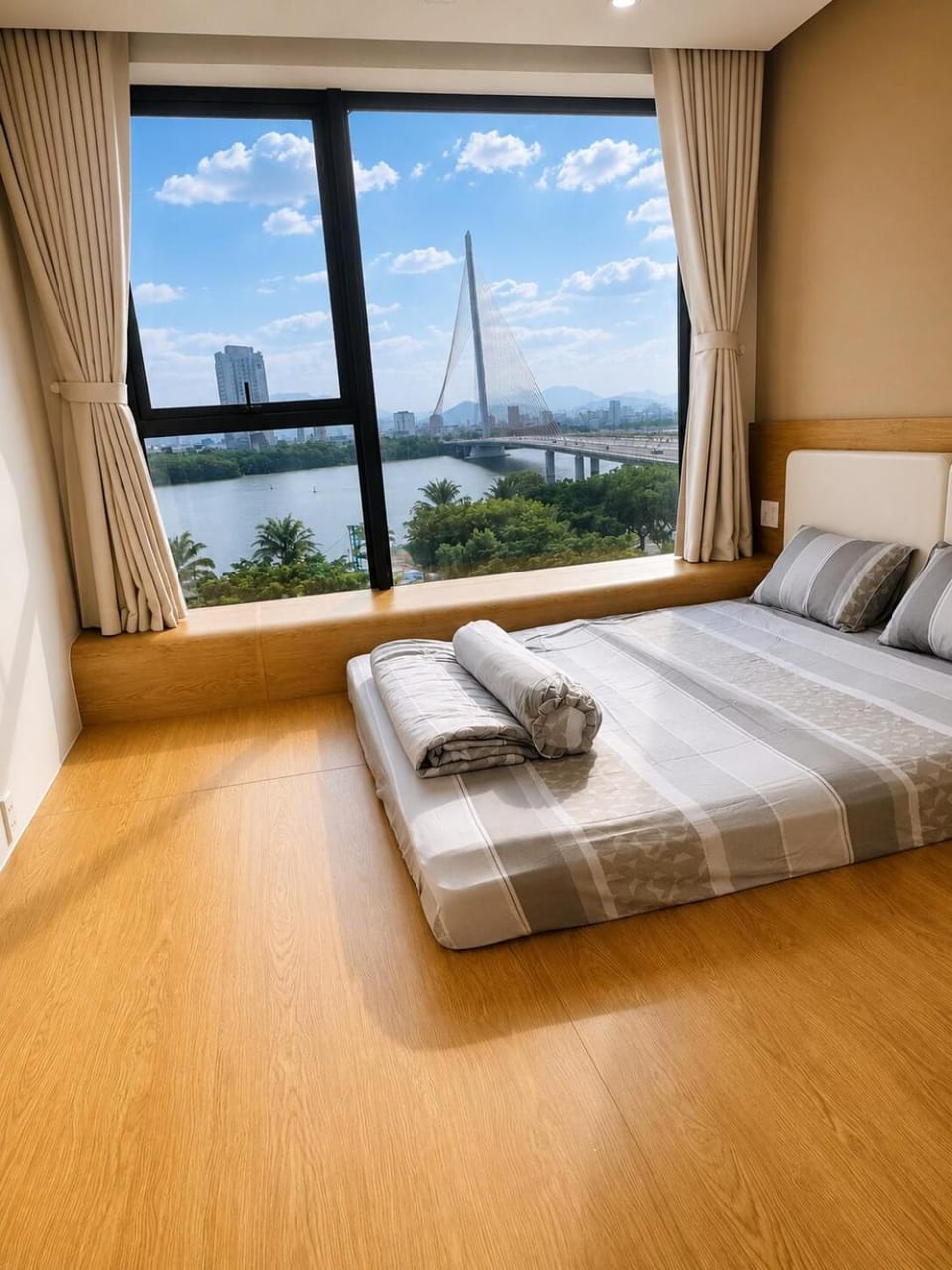 Da Nang Riverside Retreat Apartment in Da Nang