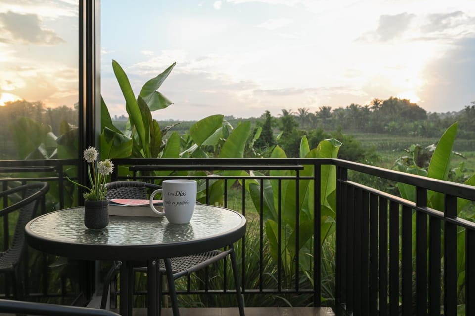 Day, Natural landscape, Garden, View (from property/room), Balcony/Terrace, Garden view, Sunrise, Sunset