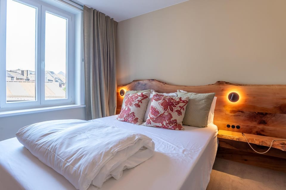 Renovated Charm & Sunny Terrace, Perfect for 2 Apartment in Ostend