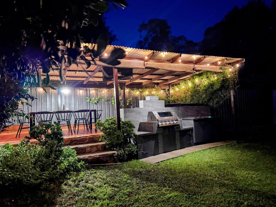 Night, BBQ facilities, Garden, Garden view