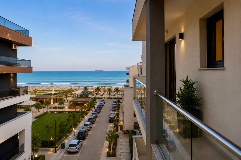 Neighbourhood, Natural landscape, Balcony/Terrace, Beach, Sea view, Location, Parking