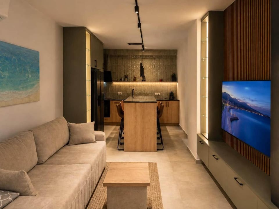 TV and multimedia, Living room, Lounge or bar, Seating area, kitchen, air conditioner